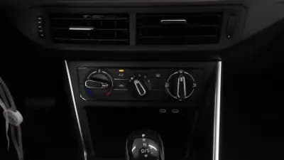 Vendo Volkswagen Taigo 2024 - 20850 EUR, 36000 km - AUTO.MOTO.pt