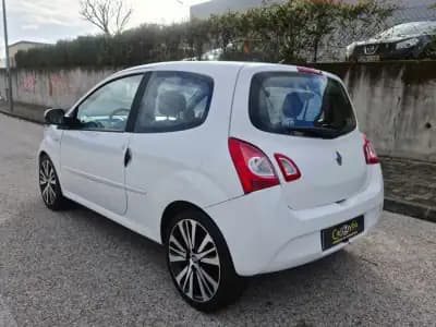Vendo Renault Twingo 2012 - 6500 EUR, 131600 km - AUTO.MOTO.pt