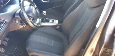 Vendo Peugeot 308 2016 - 10990 EUR, 162027 km - AUTO.MOTO.pt