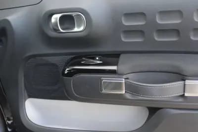 Vendo Citroën C3 2024 - 18980 EUR, 12605 km - AUTO.MOTO.pt