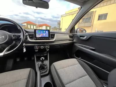 Vendo Kia Stonic 2022 - 13750 EUR, 81000 km - AUTO.MOTO.pt
