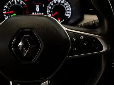 Vendo Renault Clio 2022 - 13990 EUR, 72588 km - AUTO.MOTO.pt