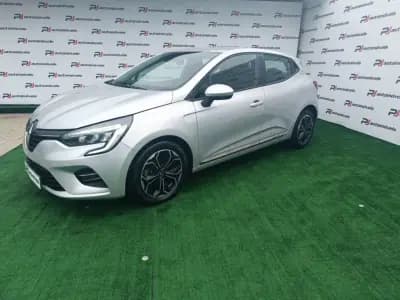 Vendo Renault Clio 2020 - 13990 EUR, 94621 km - AUTO.MOTO.pt