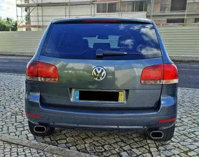 Vendo Volkswagen Touareg 2006 - 10500 EUR, 240000 km - AUTO.MOTO.pt