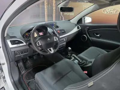 Vendo Renault Mégane Coupe 2011 - 7490 EUR, 258000 km - AUTO.MOTO.pt