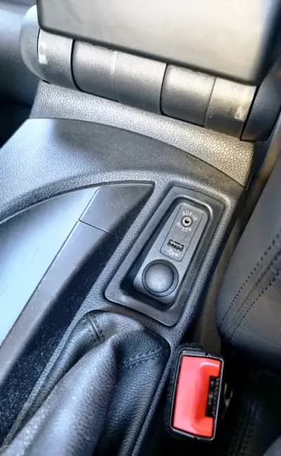 Sell BMW 118 2012 - 10990 EUR, 209580 km - AUTO.MOTO.pt