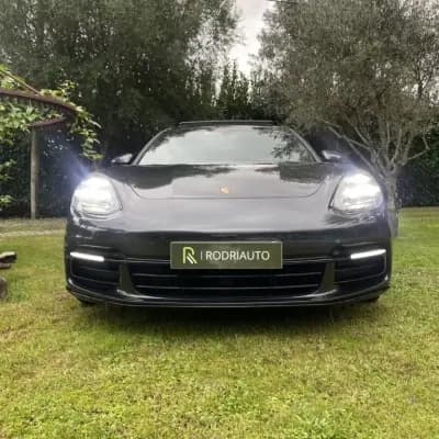 Sell Porsche Panamera Sport Turismo 2019 - 69990 EUR, 210000 km - AUTO.MOTO.pt