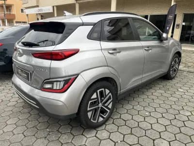 Sell Hyundai Kauai 2023 - 23900 EUR, 81000 km - AUTO.MOTO.pt