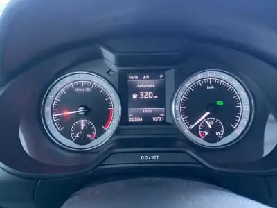 Vendo Skoda Octavia Break 2020 - 14750 EUR, 220634 km - AUTO.MOTO.pt