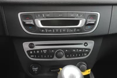 Vendo Renault Mégane 2011 - 8450 EUR, 134000 km - AUTO.MOTO.pt