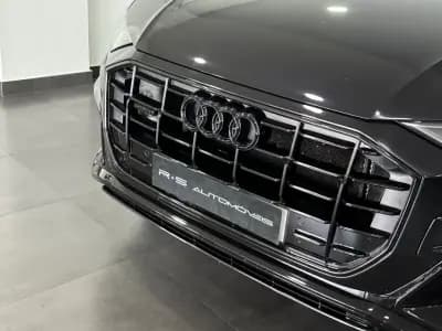 Vendo Audi Q8 2019 - 60000 EUR, 180000 km - AUTO.MOTO.pt