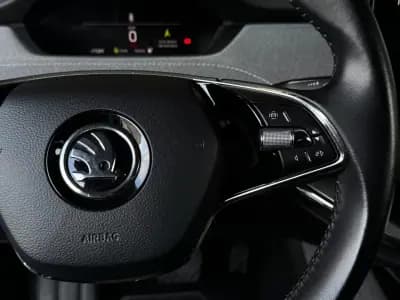 Vendo Skoda Enyaq 2021 - 22990 EUR, 105700 km - AUTO.MOTO.pt