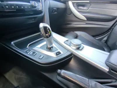 Vendo BMW 330 2018 - 18890 EUR, 178000 km - AUTO.MOTO.pt