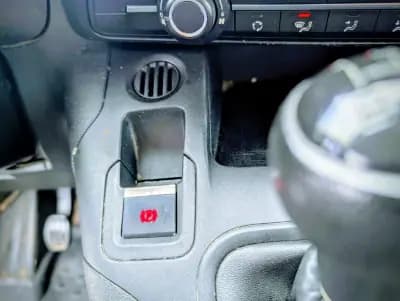 Vendo Peugeot Partner 2020 - 10950 EUR, 123118 km - AUTO.MOTO.pt