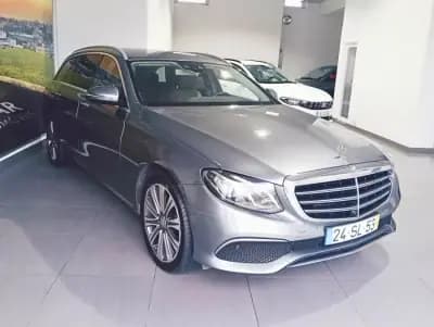 Sell Mercedes-Benz E 220 2017 - 21990 EUR, 249791 km - AUTO.MOTO.pt