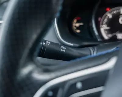 Sell Renault Mégane Sport Tourer 2018 - 15990 EUR, 126740 km - AUTO.MOTO.pt