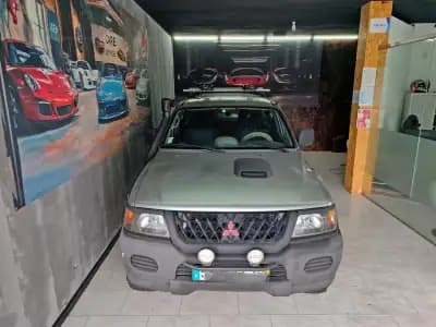 Vendo Mitsubishi Pajero Sport 2002 - 9000 EUR, 235000 km - AUTO.MOTO.pt