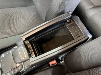 Sell Mercedes-Benz A 180 Limousine 2020 - 23600 EUR, 81132 km - AUTO.MOTO.pt