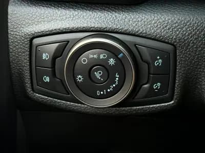 Vendo Ford Ranger 2021 - 48950 EUR, 86000 km - AUTO.MOTO.pt