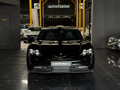 Vendo Porsche Taycan 2023 - 74990 EUR, 35900 km - AUTO.MOTO.pt