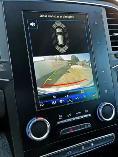 Vendo Renault Mégane 2020 - 18990 EUR, 82646 km - AUTO.MOTO.pt