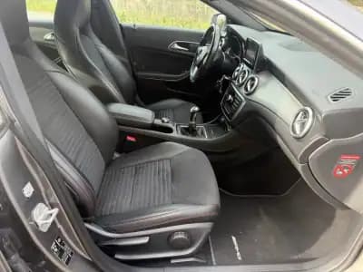 Vendo Mercedes-Benz CLA 180 2014 - 16450 EUR, 205000 km - AUTO.MOTO.pt
