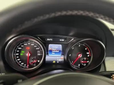 Vendo Mercedes-Benz CLA 180 2018 - 21950 EUR, 77215 km - AUTO.MOTO.pt