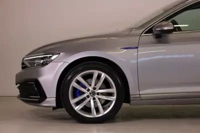 Vendo Volkswagen Passat Variant 2021 - 25990 EUR, 70682 km - AUTO.MOTO.pt