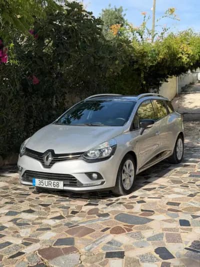 Vendo Renault Clio 2018 - 13500 EUR, 117730 km - AUTO.MOTO.pt