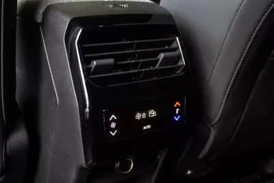 Vendo Peugeot 5008 2025 - 33500 EUR, 15000 km - AUTO.MOTO.pt