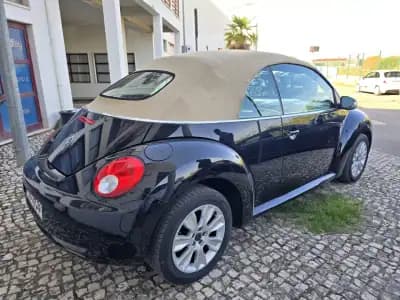 Vendo Volkswagen New Beetle Cabriolet 2010 - 9950 EUR, 117000 km - AUTO.MOTO.pt