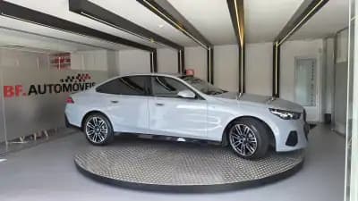 Vendo BMW 530e 2024 - 59900 EUR, 38890 km - AUTO.MOTO.pt