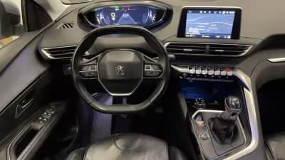 Vendo Peugeot 3008 2019 - 18990 EUR, 94948 km - AUTO.MOTO.pt