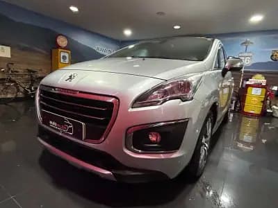 Vendo Peugeot 3008 2014 - 10950 EUR, 233000 km - AUTO.MOTO.pt