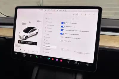 Vendo Tesla Model 3 2021 - 25450 EUR, 58710 km - AUTO.MOTO.pt