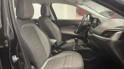 Sell Fiat Tipo 2017 - 8990 EUR, 132668 km - AUTO.MOTO.pt