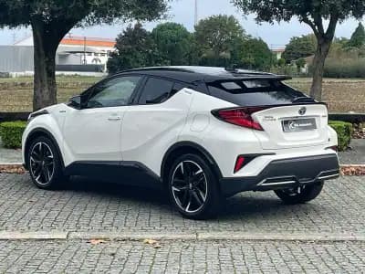 Vendo Toyota C-HR 2022 - 31400 EUR, 74000 km - AUTO.MOTO.pt