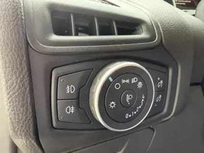 Vendo Ford Focus 2018 - 13850 EUR, 68388 km - AUTO.MOTO.pt