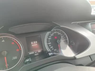 Vendo Audi A4 Avant 2010 - 9500 EUR, 292000 km - AUTO.MOTO.pt