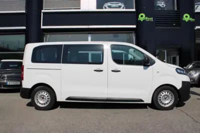 Sell Opel Vivaro 2022 - 26900 EUR, 66638 km - AUTO.MOTO.pt