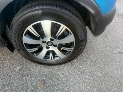 Vendo Renault Captur 2014 - 8990 EUR, 178000 km - AUTO.MOTO.pt