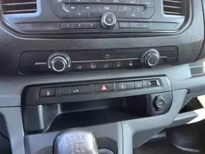 Vendo Peugeot Expert 2020 - 16500 EUR, 135000 km - AUTO.MOTO.pt