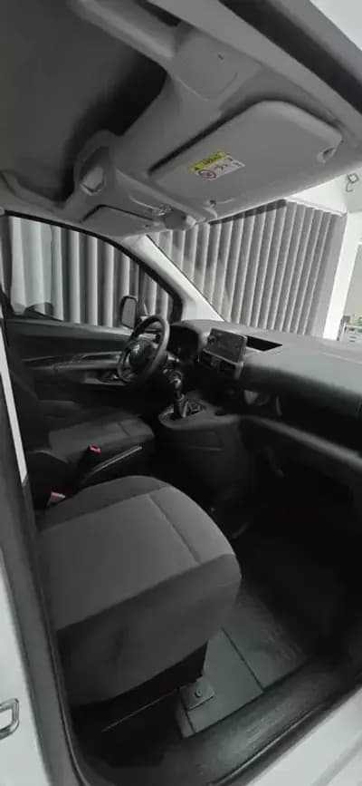 Vendo Citroën Berlingo 2021 - 17500 EUR, 49659 km - AUTO.MOTO.pt