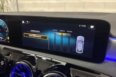 Vendo Mercedes-Benz A 250 Limousine 2022 - 31950 EUR, 32438 km - AUTO.MOTO.pt