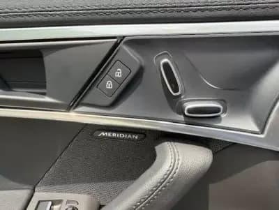 Vendo Jaguar F-Type 2023 - 70000 EUR, 21800 km - AUTO.MOTO.pt