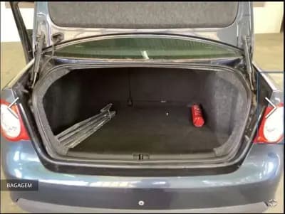 Vendo Volkswagen Jetta 2010 - 3900 EUR, 300000 km - AUTO.MOTO.pt