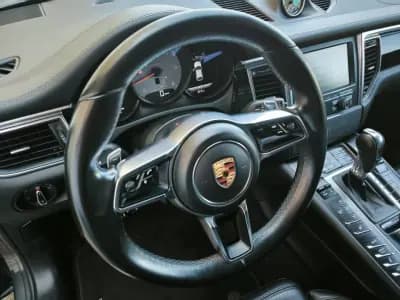 Vendo Porsche Macan 2014 - 42950 EUR, 177239 km - AUTO.MOTO.pt
