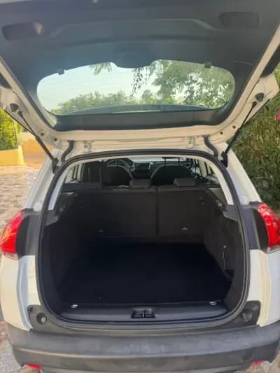 Sell Peugeot 2008 2016 - 10900 EUR, 136445 km - AUTO.MOTO.pt