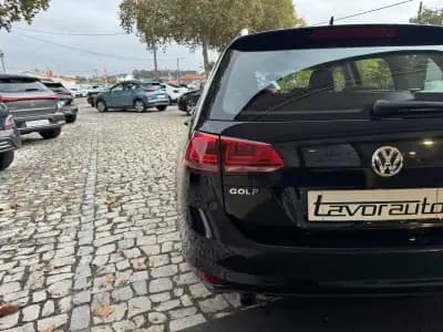 Sell Volkswagen Golf Variant 2015 - 12750 EUR, 160000 km - AUTO.MOTO.pt