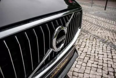 Sell Volvo XC 60 2020 - 36990 EUR, 82194 km - AUTO.MOTO.pt